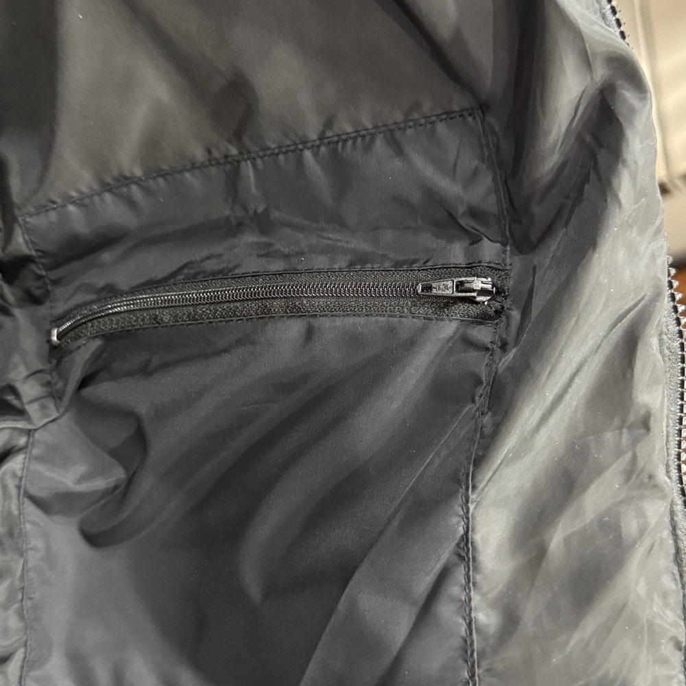 The North Face Men's Dark Puffer Jacket - Picture 10 of 17